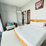 Bona Hostel