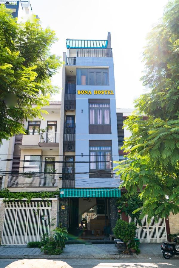 Bona Hotel *